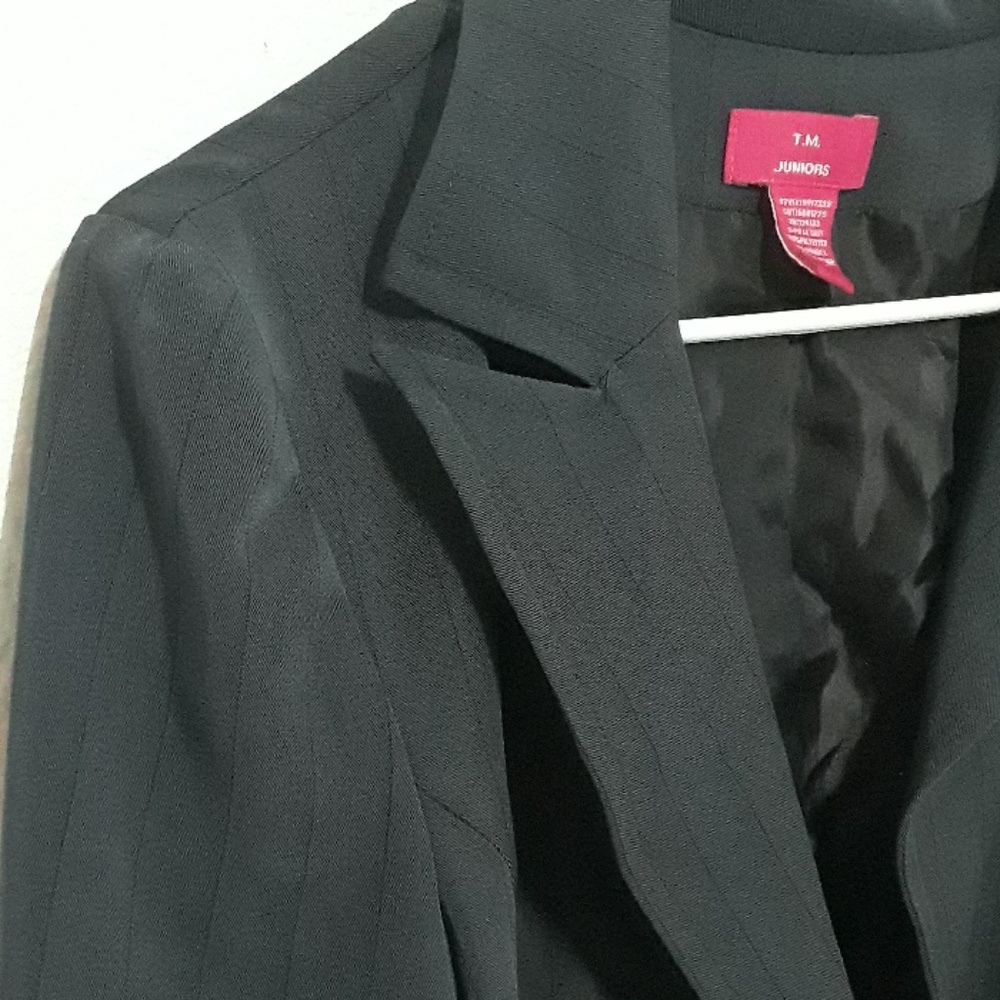 Blazer - Picture 5 of 5